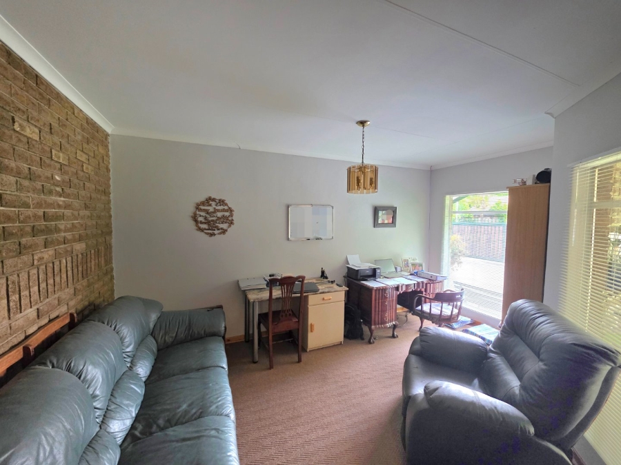 4 Bedroom Property for Sale in La Provance Free State